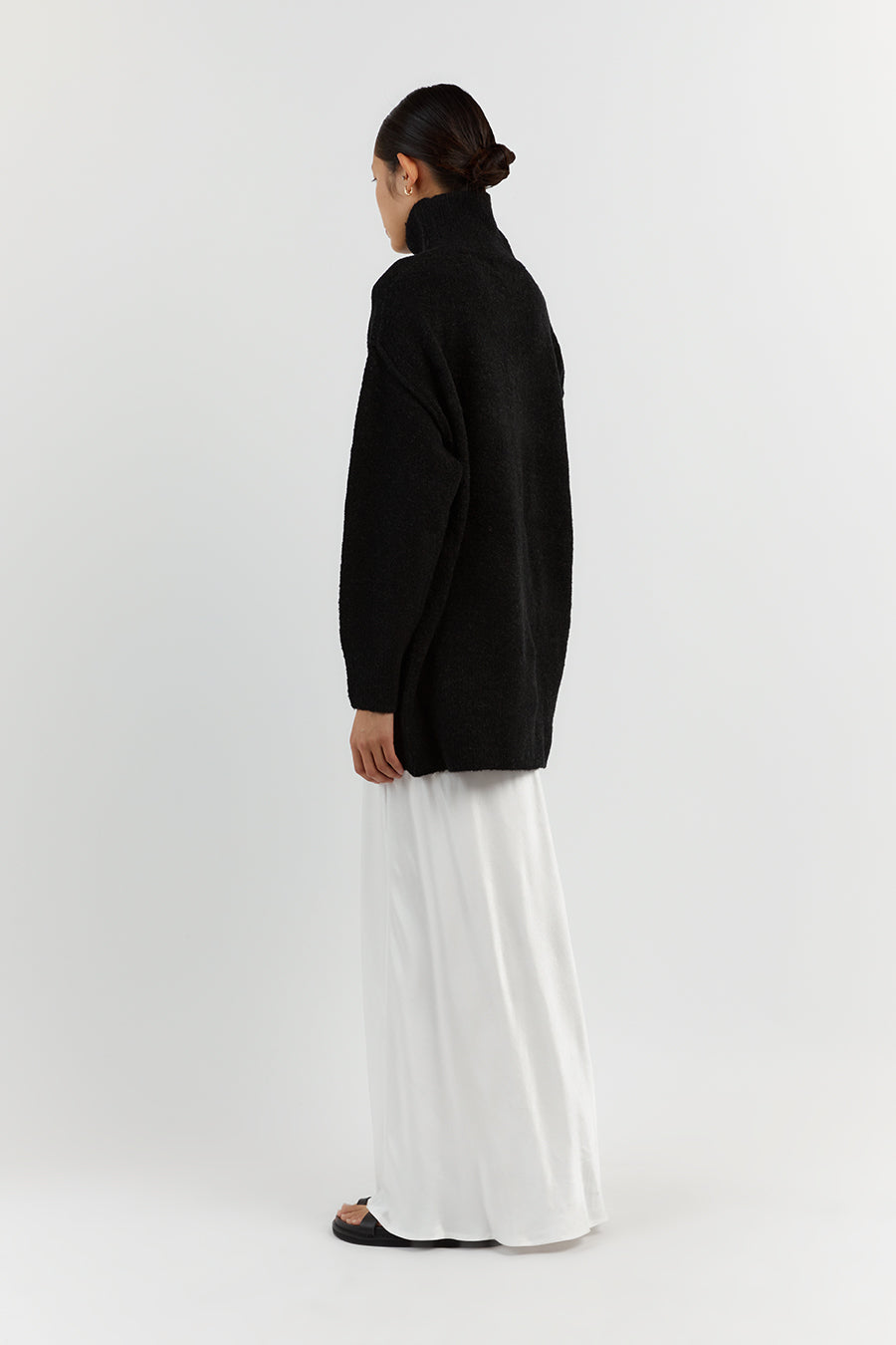 DUF04022BK.600_13_b7ca9689-ca2c-4395-96d6-1bba3d1d384f