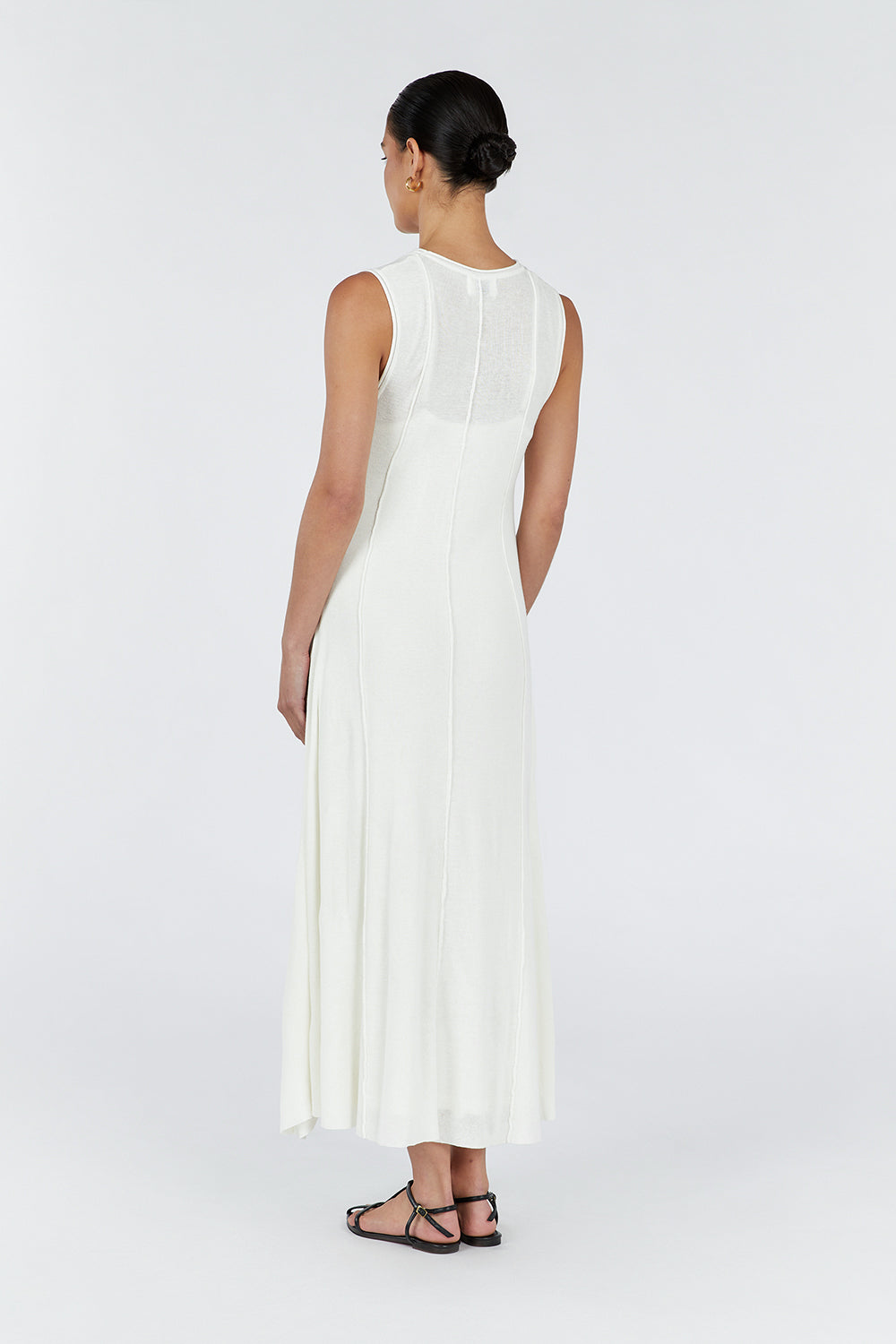 WES11331_E2_80_8BOW.105_13